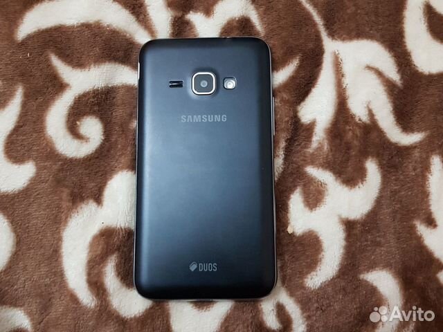 Телефон SAMSUNG J1 2016 Телефон SAMSUNG J1 2016
