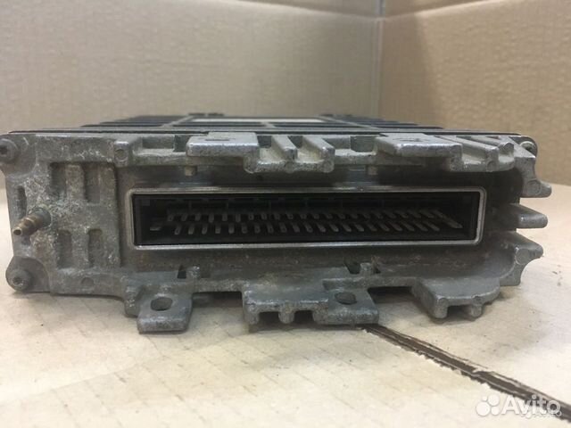 Блок управления двигателем VW Transporter 91-95 2 Блок управления двигателем VW Transporter 91-95 2