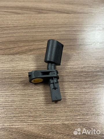 Датчик ABS задний правый VW Polo 2010 2019