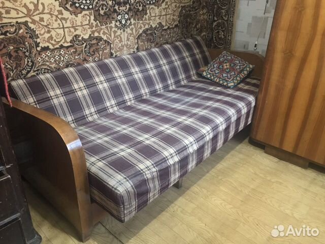 Диван
