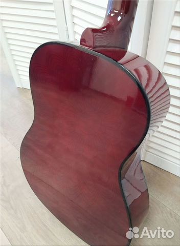 Гитара новая