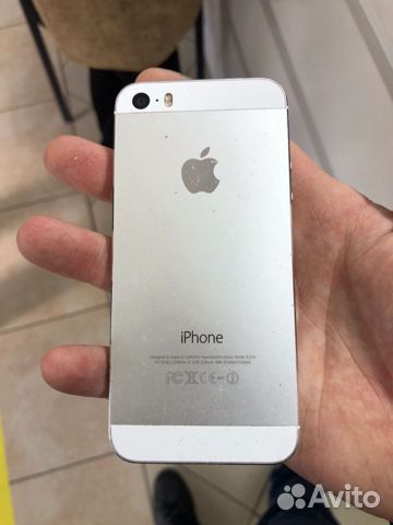 Продам телефон iPhone 5s,за 5 тысяч рублей.Возможе