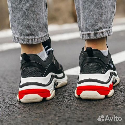 Кроссовки Balenciaga Triple S Кроссовки Balenciaga Triple S