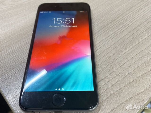 Телефон iPhone Телефон iPhone