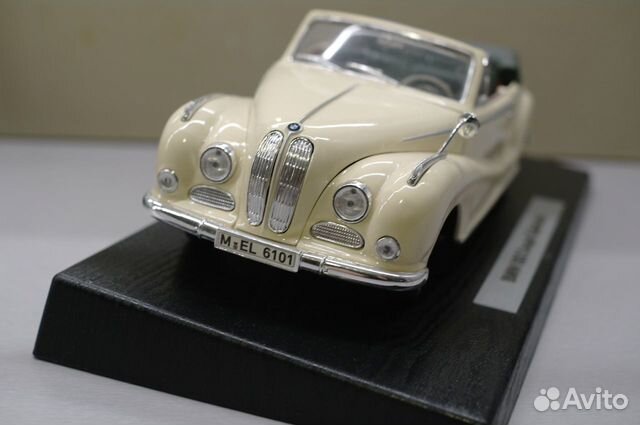 Модель автомобиля 1/18 BMW 502 Cabrio