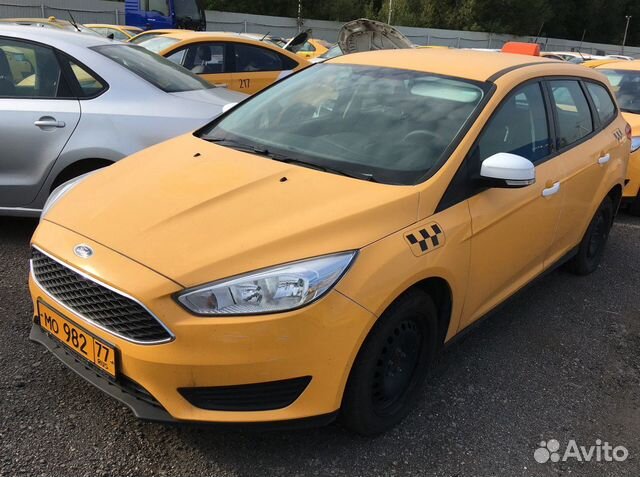 Водитель такси (Ford Focus Универсал) без вносов Водитель такси (Ford Focus Универсал) без вносов