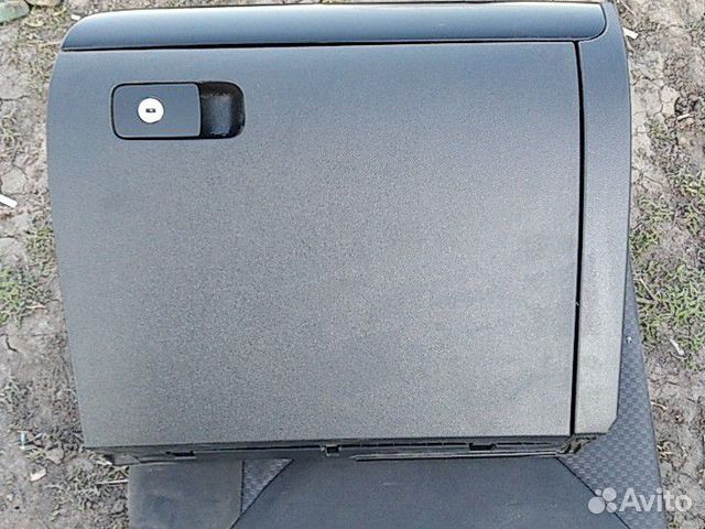 Бардачок Volkswagen Jetta 6
