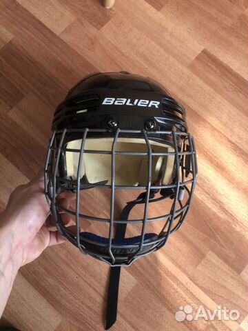 Хоккейный шлем Bauer 4500 с маской Хоккейный шлем Bauer 4500 с маской
