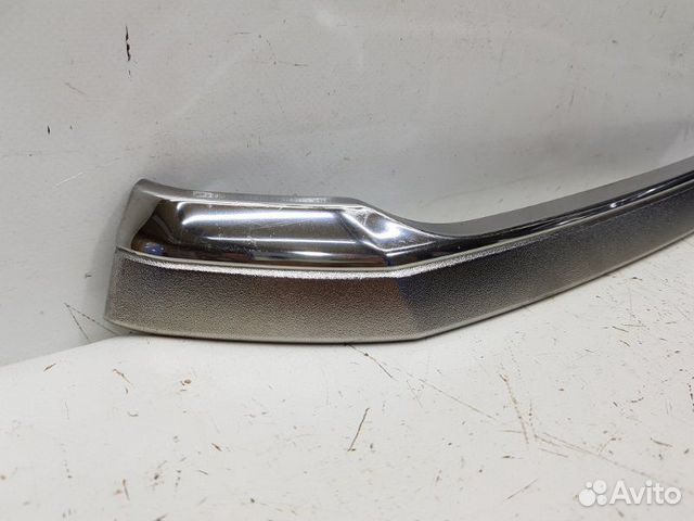 Хром решетки радиатора правый Toyota Hilux 8 2015