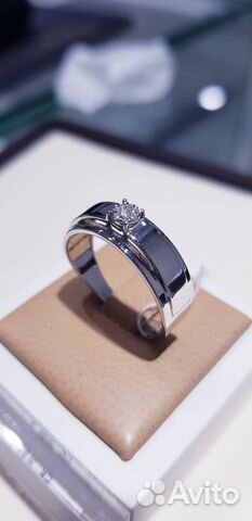 Кольцо белое золото 585 с бриллиантом