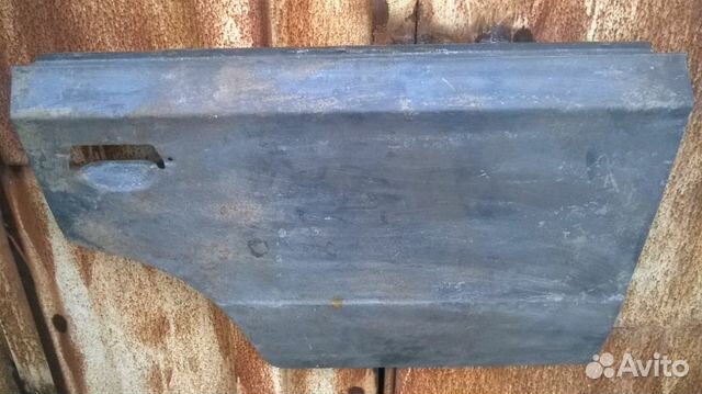 Накладка задней правой двери на Ваз 2106