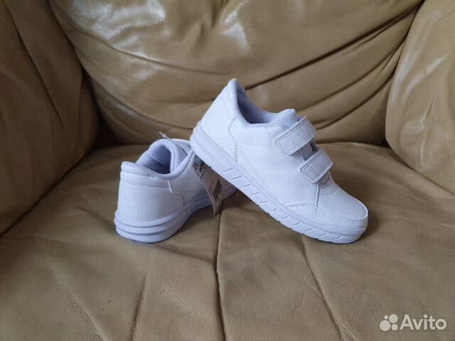 Кроссовки Adidas новые детские 28, 29 и 30 р Кроссовки Adidas новые детские 28, 29 и 30 р