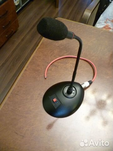 Микрофон с подставкой Audio-Technica PRO49Q