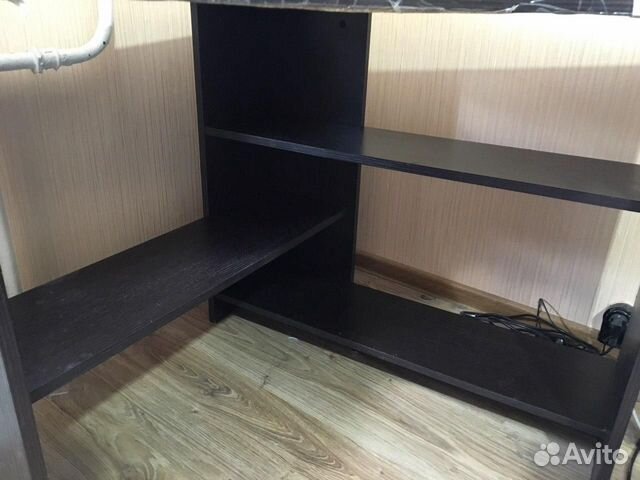 Угловой компьютерный письменный стол IKEA Угловой компьютерный письменный стол IKEA