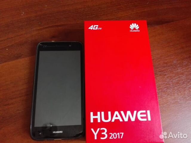Продам телефон huawei Y3 2017 года