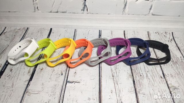 Xiaomi Mi Band 4 +(ремешок и плёнка в подарок)