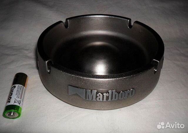 Фарфоровая пепельница мальборо. Пепельница мальборо. Пепельница мальборо итальянская. Карманная пепельница marlboro. Пепельница marlboro.