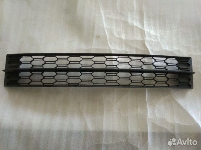 Skoda Octavia A7 решетка переднего бампера Skoda Octavia A7 решетка переднего бампера