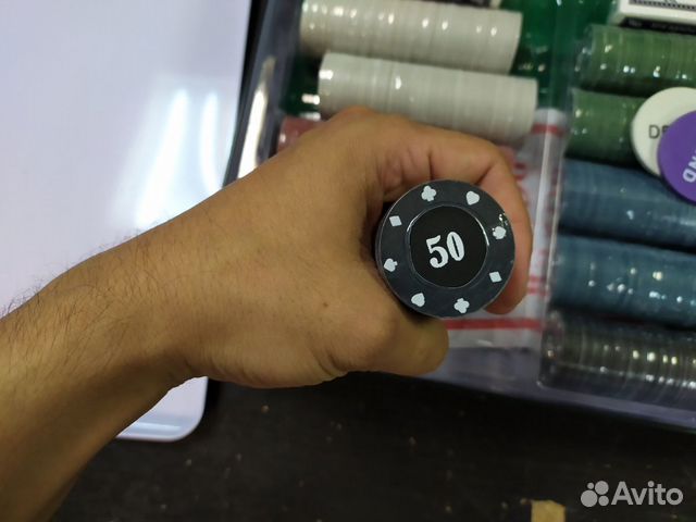 Покерный набор на 500 фишек holdem Покерный набор на 500 фишек holdem