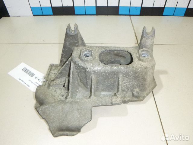 Кронштейн опоры кпп Renault Clio 3