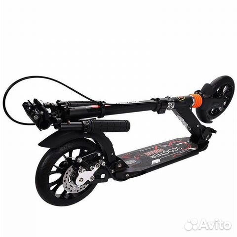 Скоростной городской самокат на резиновых колесах Скоростной городской самокат на резиновых колесах