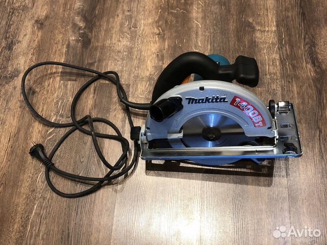 Дисковая пила Makita 5705R