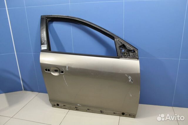 Дверь правая передняя Renault Megane 3 Дверь правая передняя Renault Megane 3