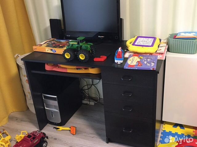 Стол письменный Стол письменный