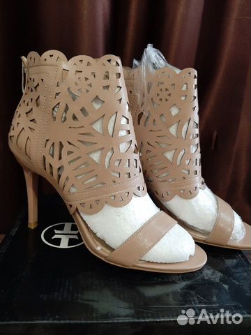 Новые босоножки