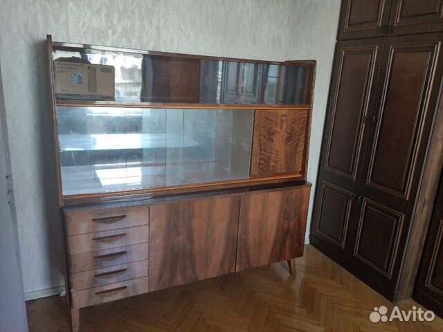 Продам мебель (трюмо, комод и буфет)