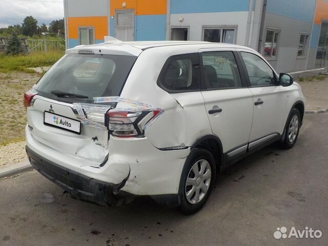 Mitsubishi Outlander 2.0 CVT, 2018, битый, 42 825 км