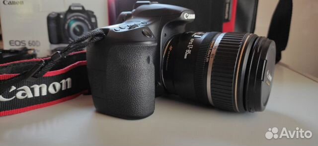 Зеркальный фотоаппарат Canon EOS 60D Зеркальный фотоаппарат Canon EOS 60D