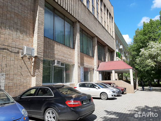 Офисный блок с комнатой приема пищи, 72.8 м²