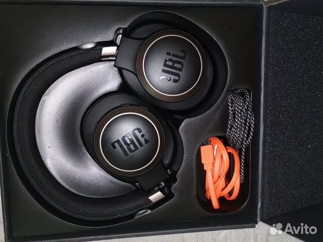 Беспроводные наушники JBL live 650BT NC Беспроводные наушники JBL live 650BT NC