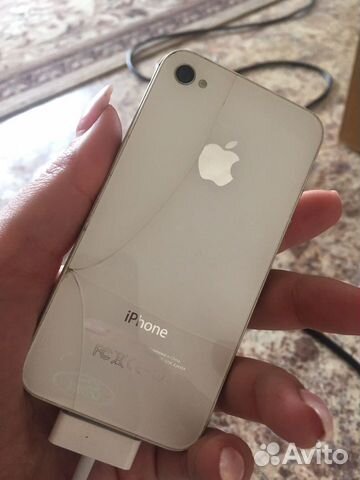 Телефон iPhone 4s Телефон iPhone 4s