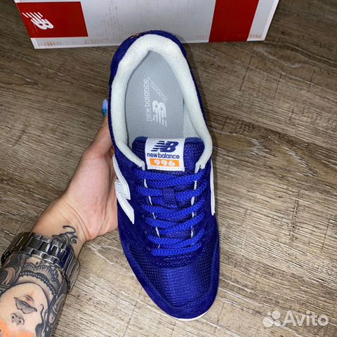 Замшевые кроссовки