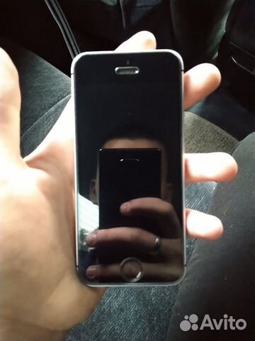 Телефон iPhone