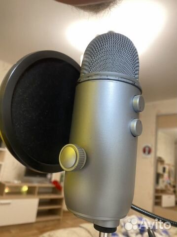 Студийный микрофон blue yeti