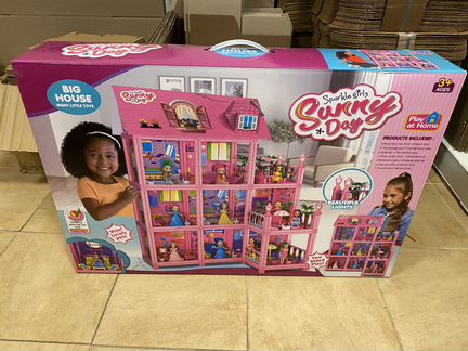 Большой кукольный домик-отель с куклами и мебелью