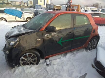 Smart Fortwo 1.0 AMT, 2017, битый, 999 999 км