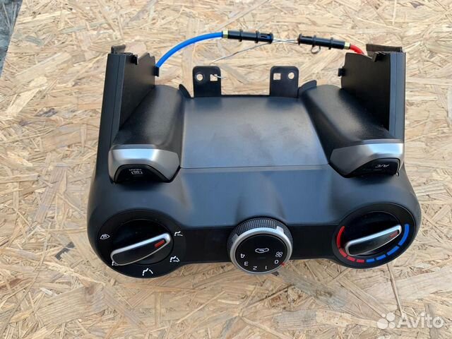 Блок управления отопителем Kia Rio IV