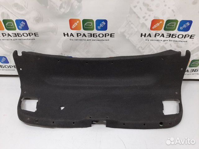 Обшивка крышки багажника Skoda Superb