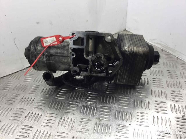 Корпус масляного фильтра Volkswagen Golf 045115389