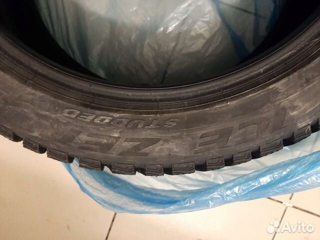 Pirelli Ice Zero 2 235/45 R18 98H