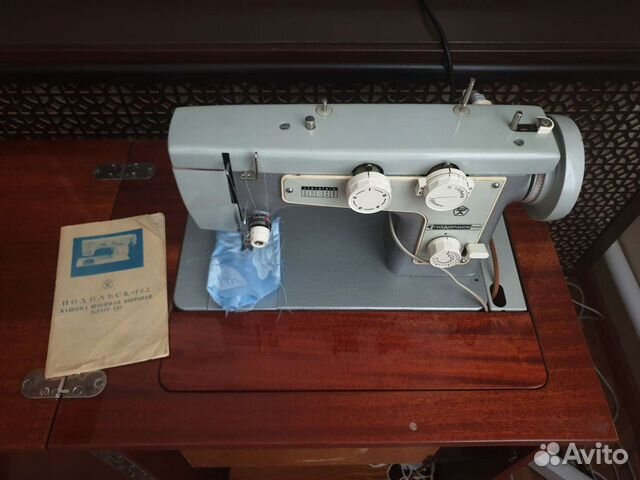 Швейная машина Подольск 142 с электроприводом