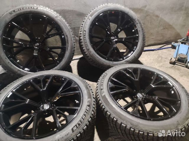 R21 Nokian Tyres Hakkapeliitta 10p SUV 285/45, PCD 5x112 DIA 66.6