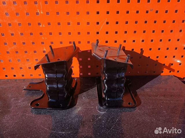 Отбойник стойка бампера Nissan qashqai j 11