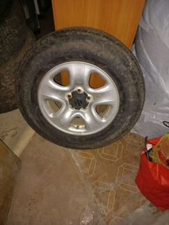 Bridgestone 225/70 R16, 4 шт