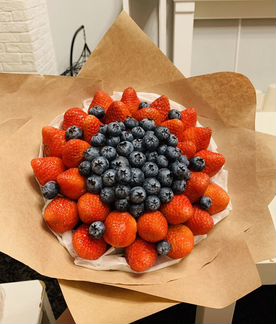 Букеты из свежей клубники