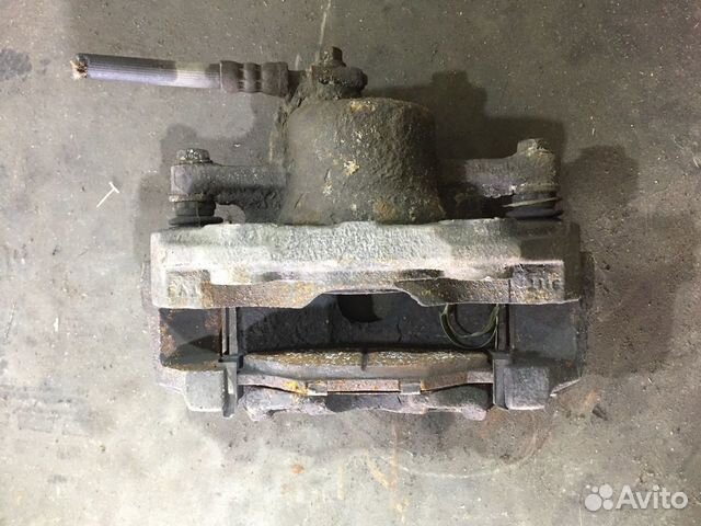 Фольксваген Поло Суппорт передний Лев